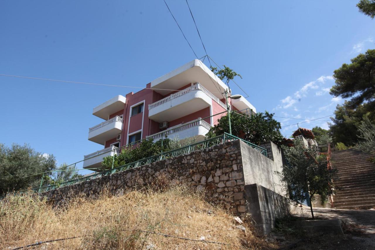 Vila Jakupi Apartment Саранде Екстериор снимка